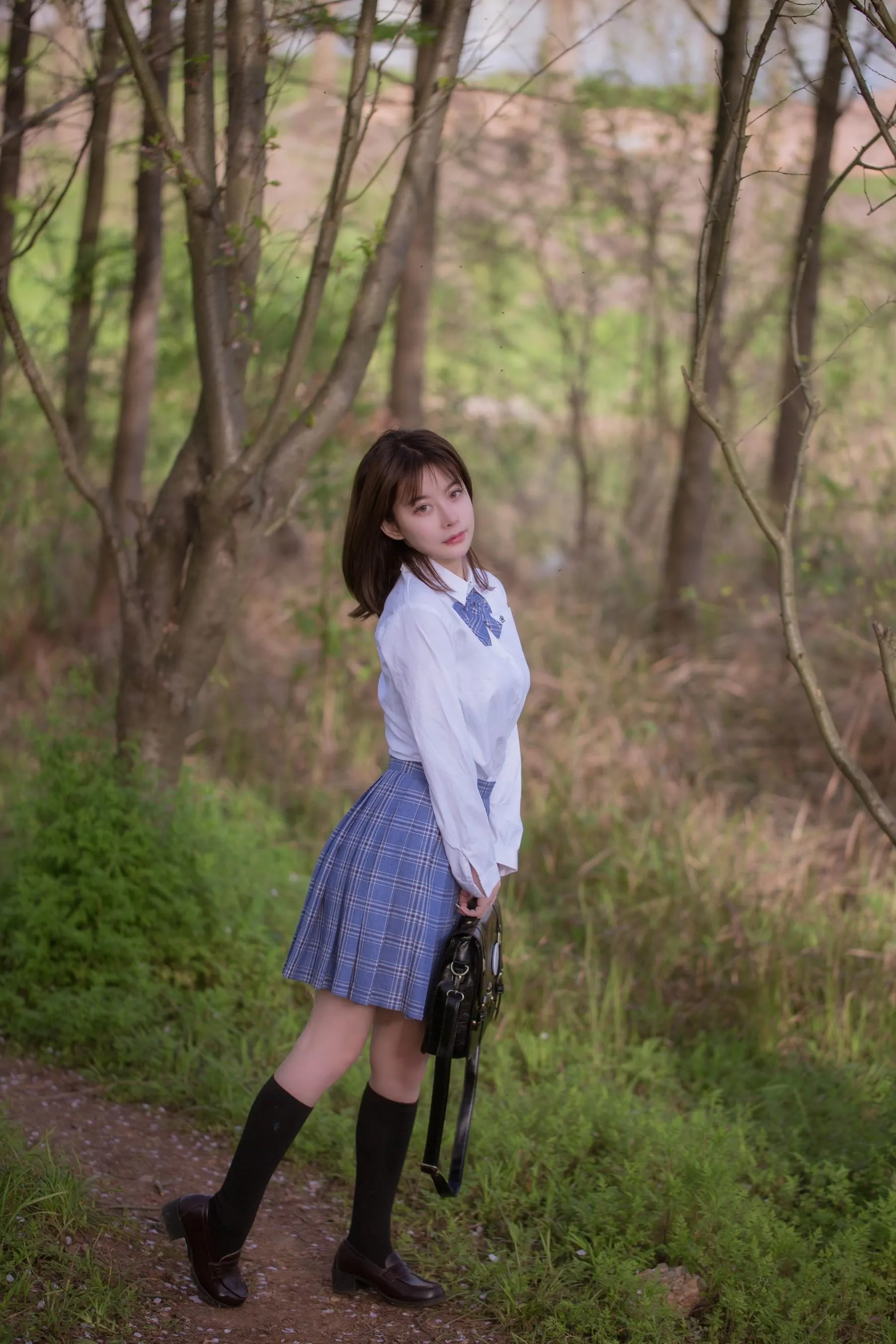 [YITUYU艺图语]2022.02.23 JK写真集 青山情山 [36P]插图1
